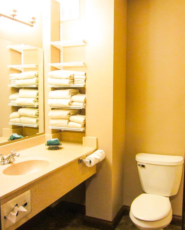 Bell'S Extended Stay And Suites Saint Robert Exterior foto