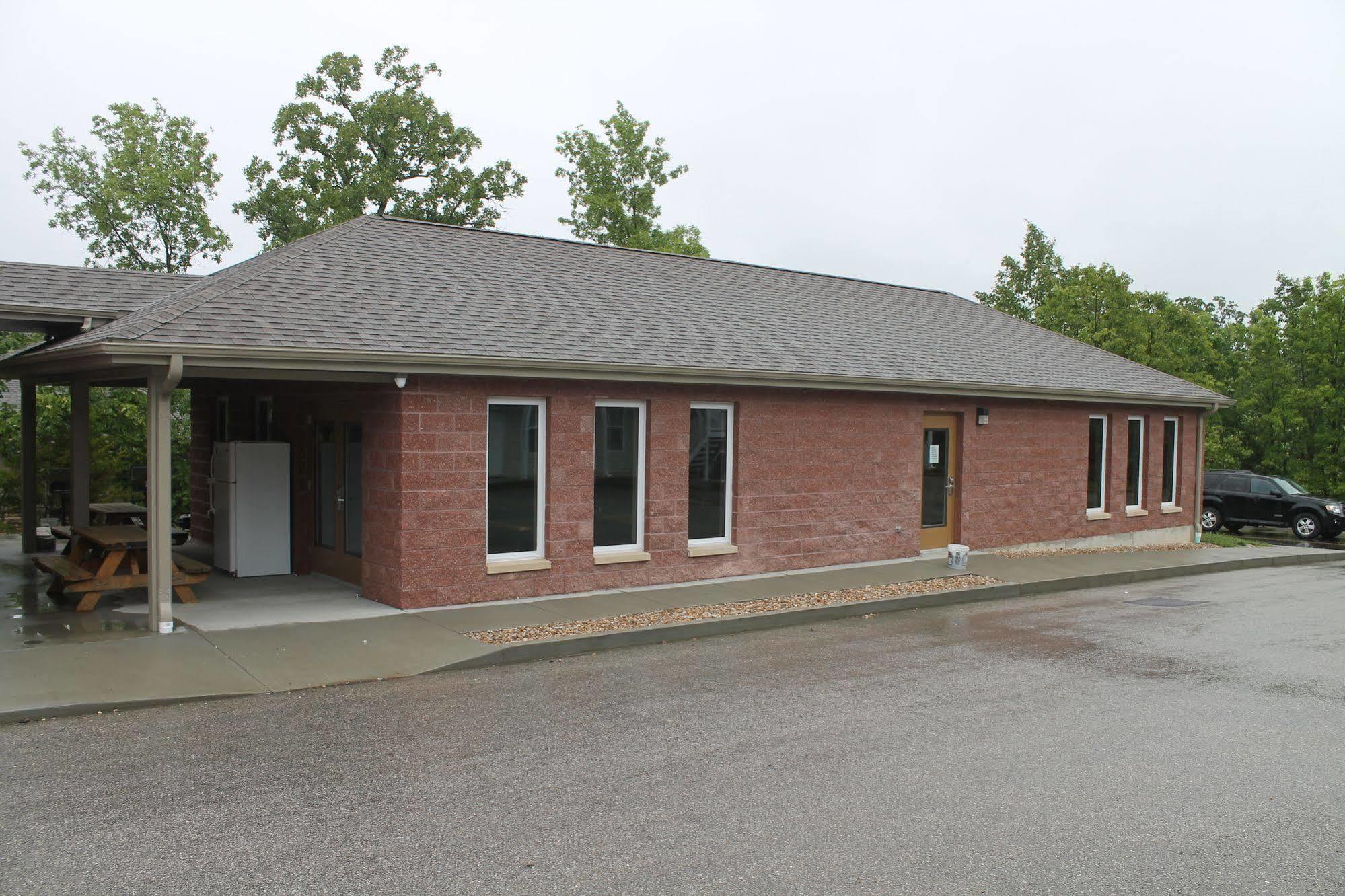 Bell'S Extended Stay And Suites Saint Robert Exterior foto