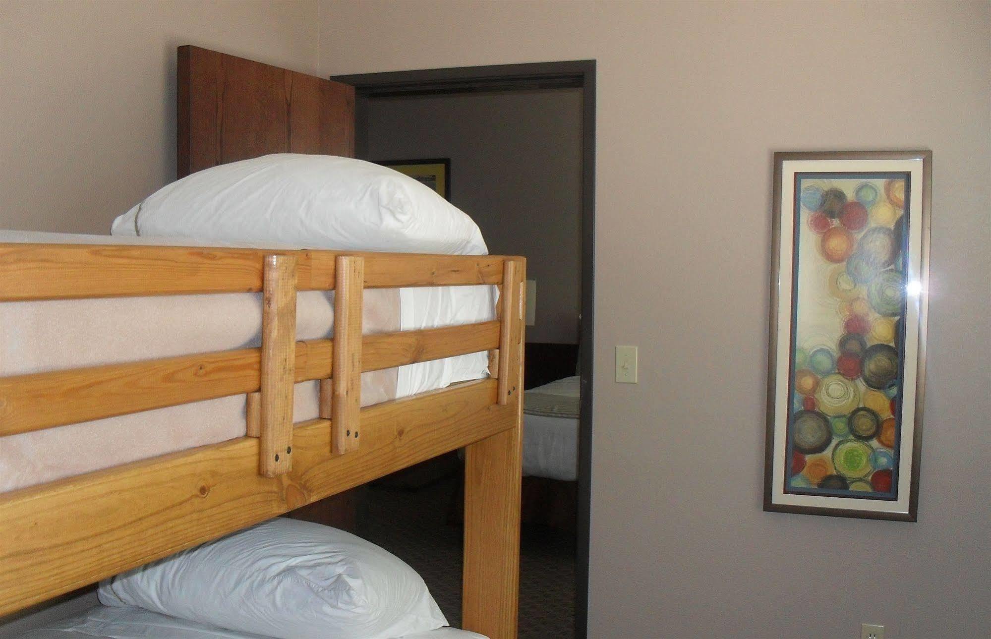 Bell'S Extended Stay And Suites Saint Robert Exterior foto