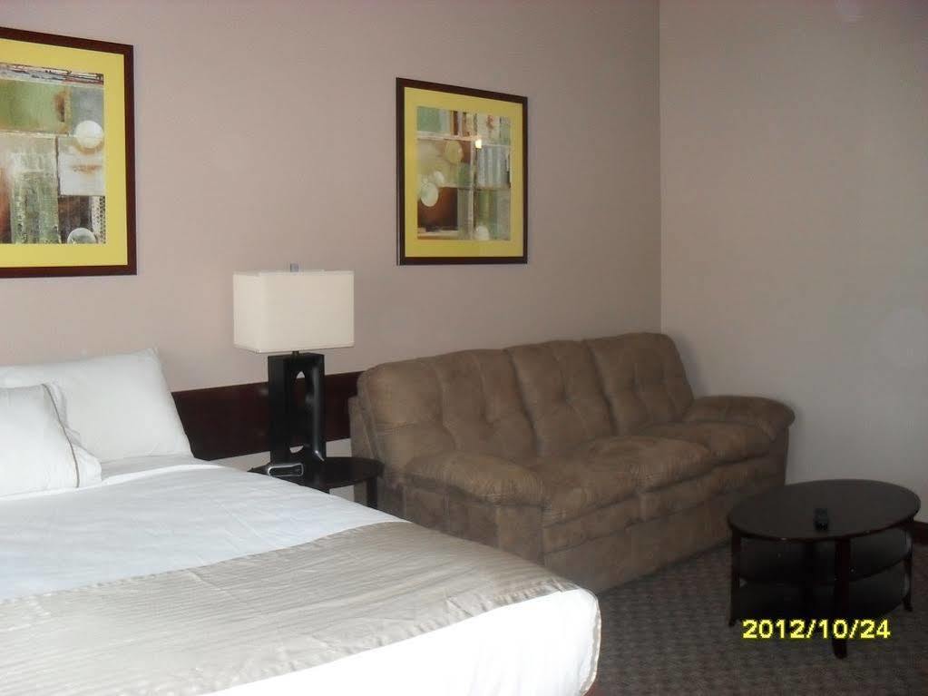 Bell'S Extended Stay And Suites Saint Robert Exterior foto