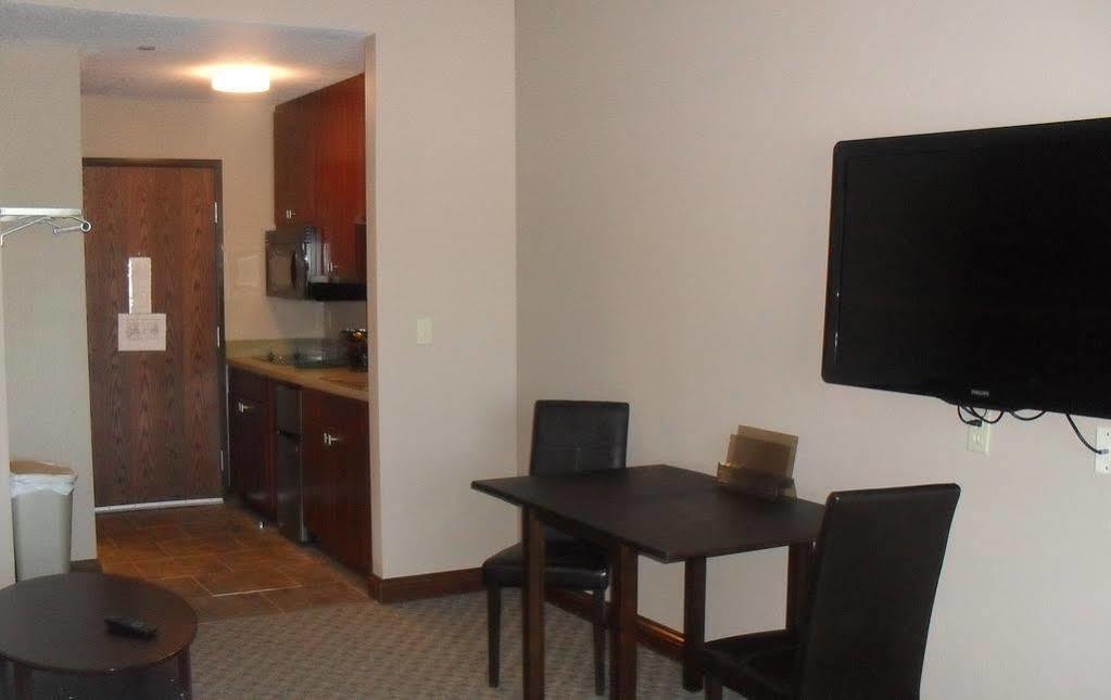 Bell'S Extended Stay And Suites Saint Robert Exterior foto
